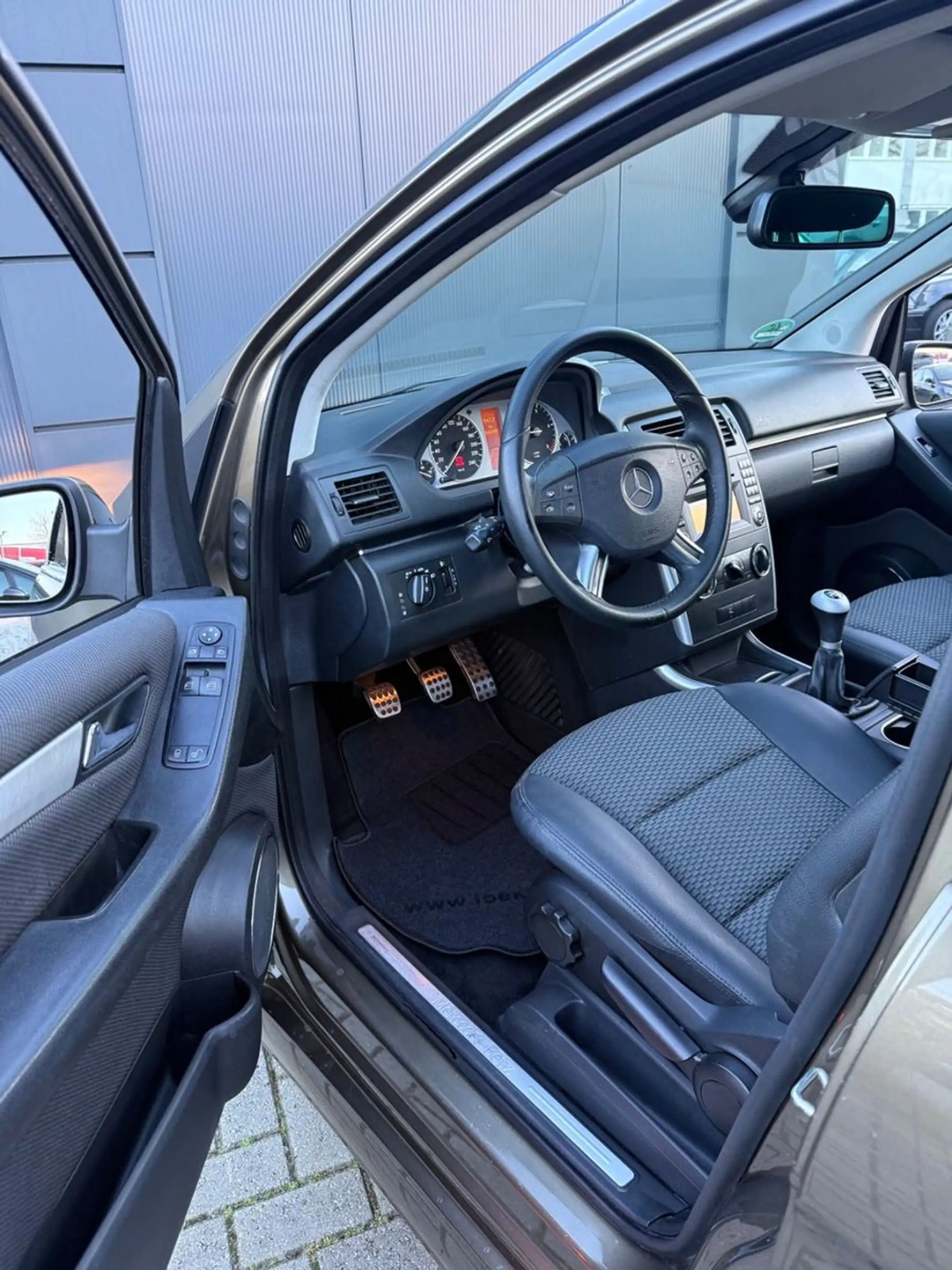 Mercedes-Benz B 180 CDI 1.Hand — photo 10