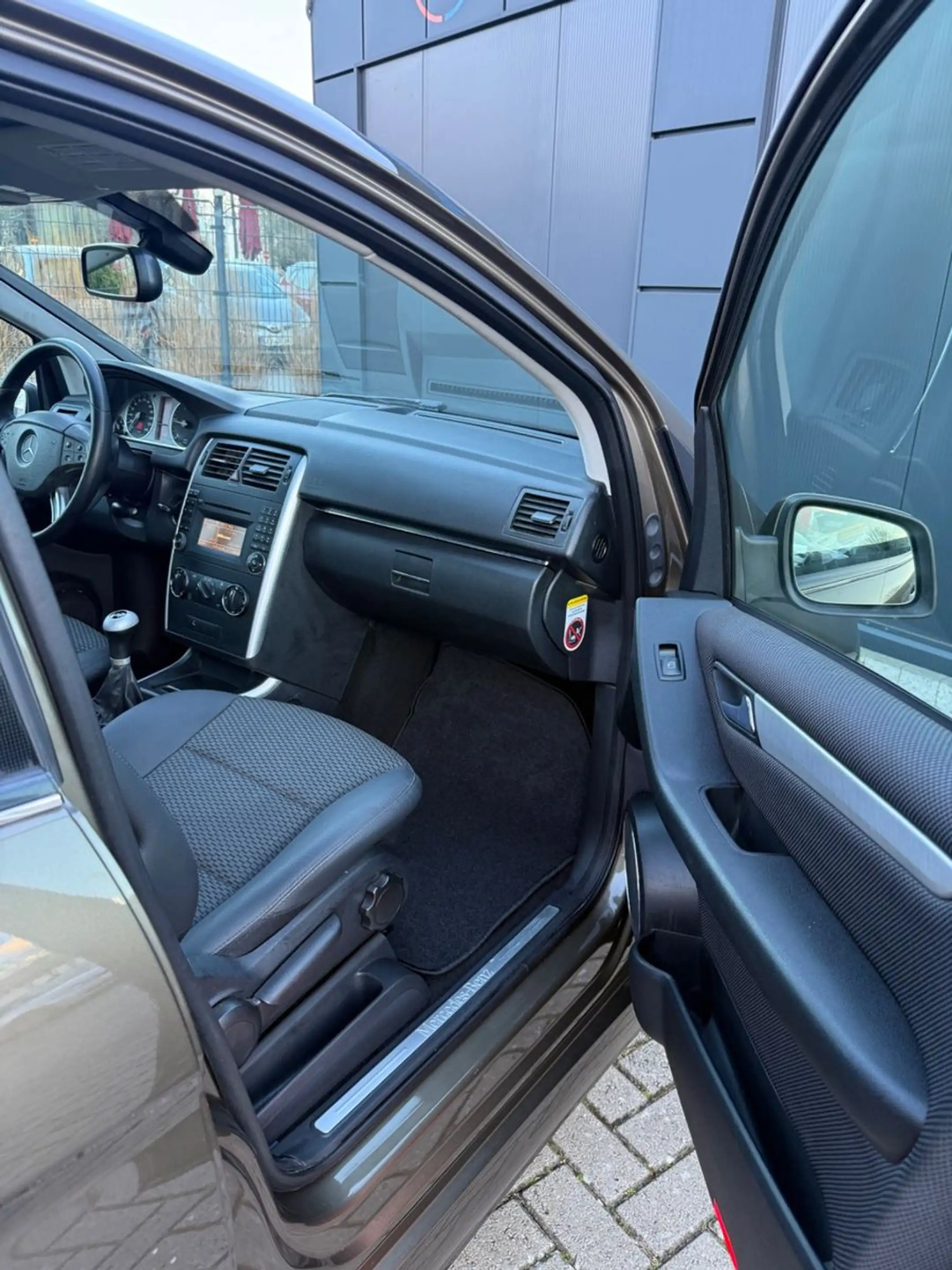 Mercedes-Benz B 180 CDI 1.Hand — photo 11