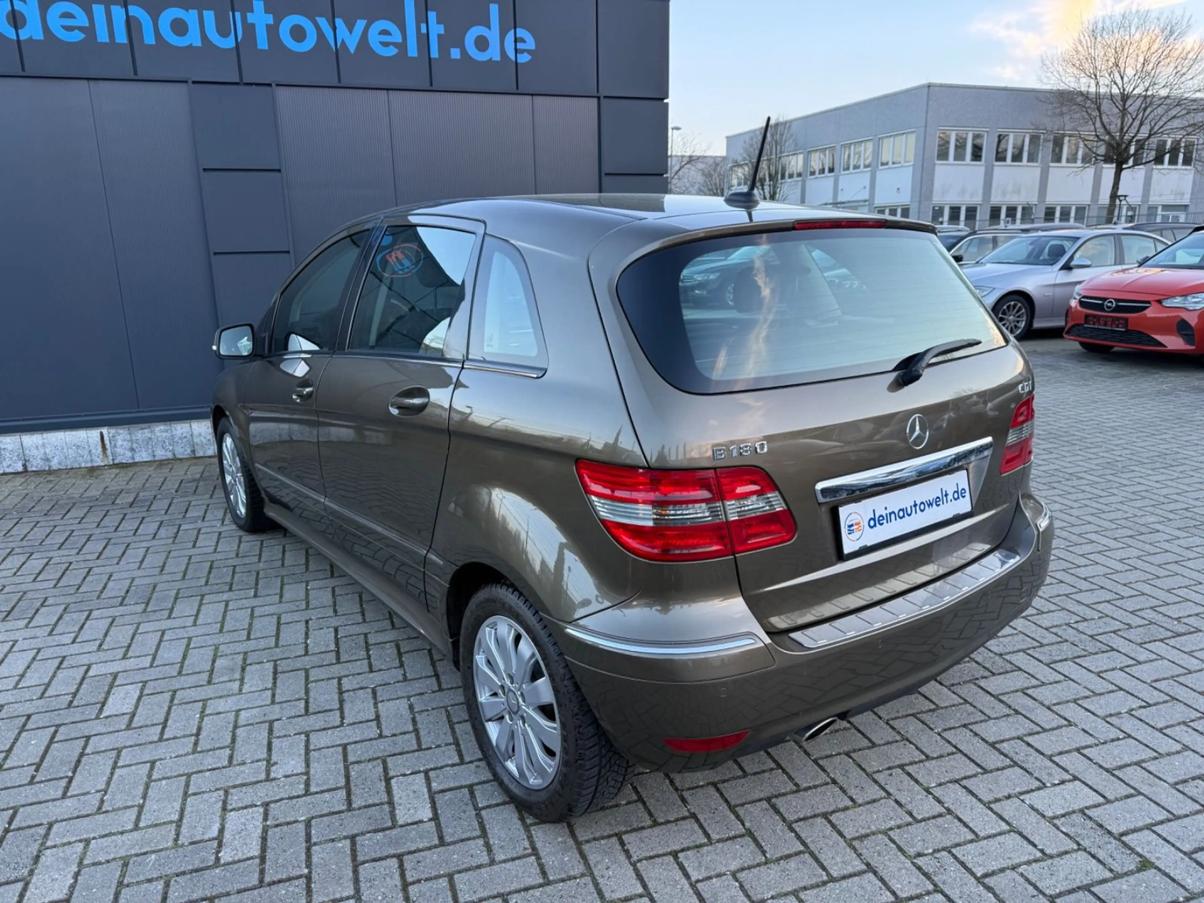 Mercedes-Benz B 180 CDI 1.Hand — photo 6