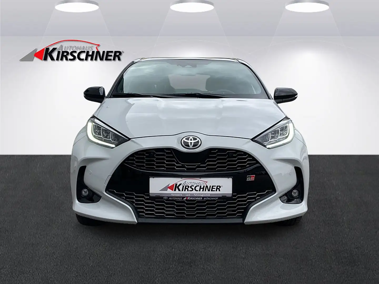 Toyota Yaris 1,5 VVT-i Hybrid GR Sport Grau - 2