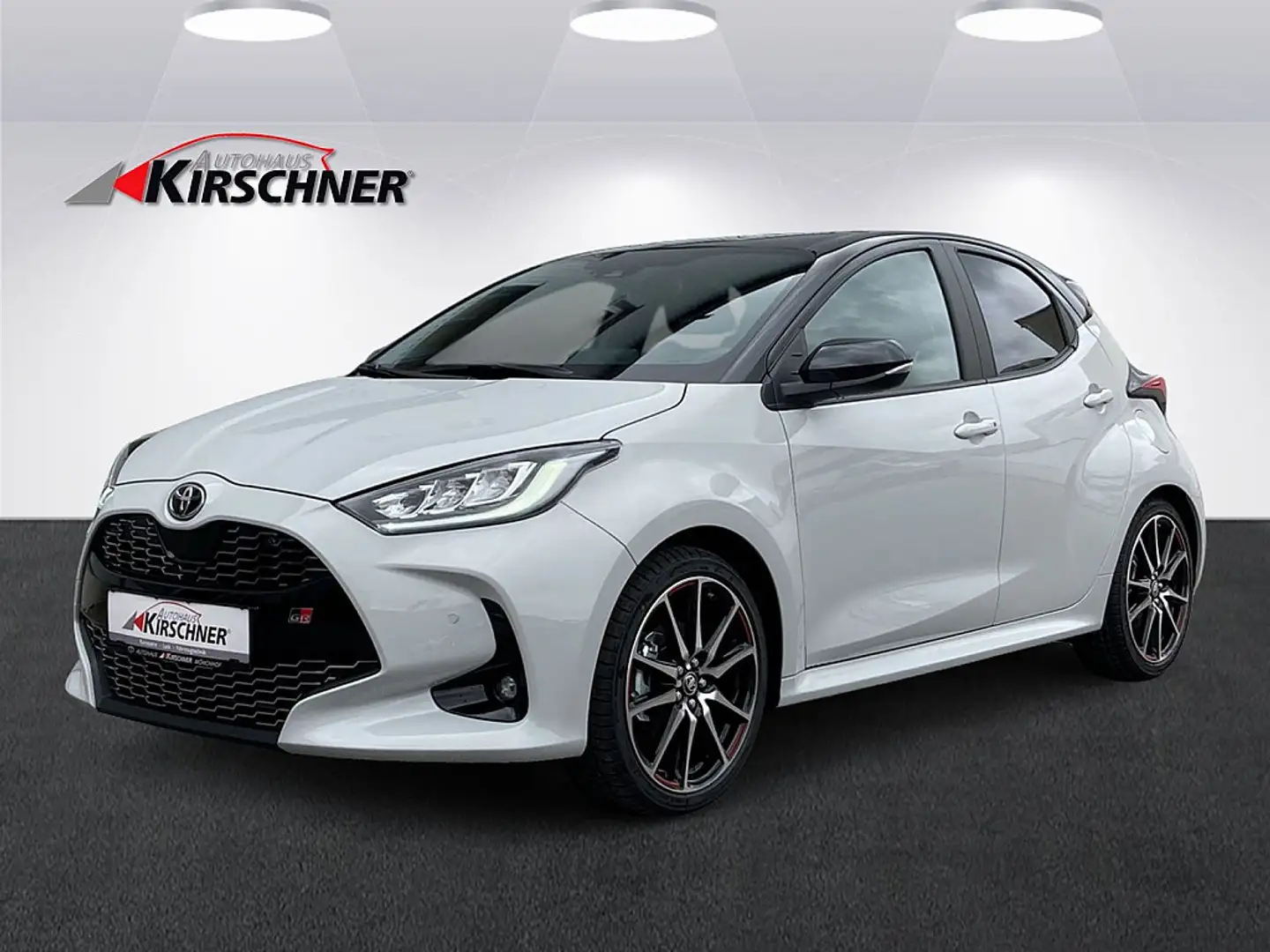 Toyota Yaris 1,5 VVT-i Hybrid GR Sport Grau - 1