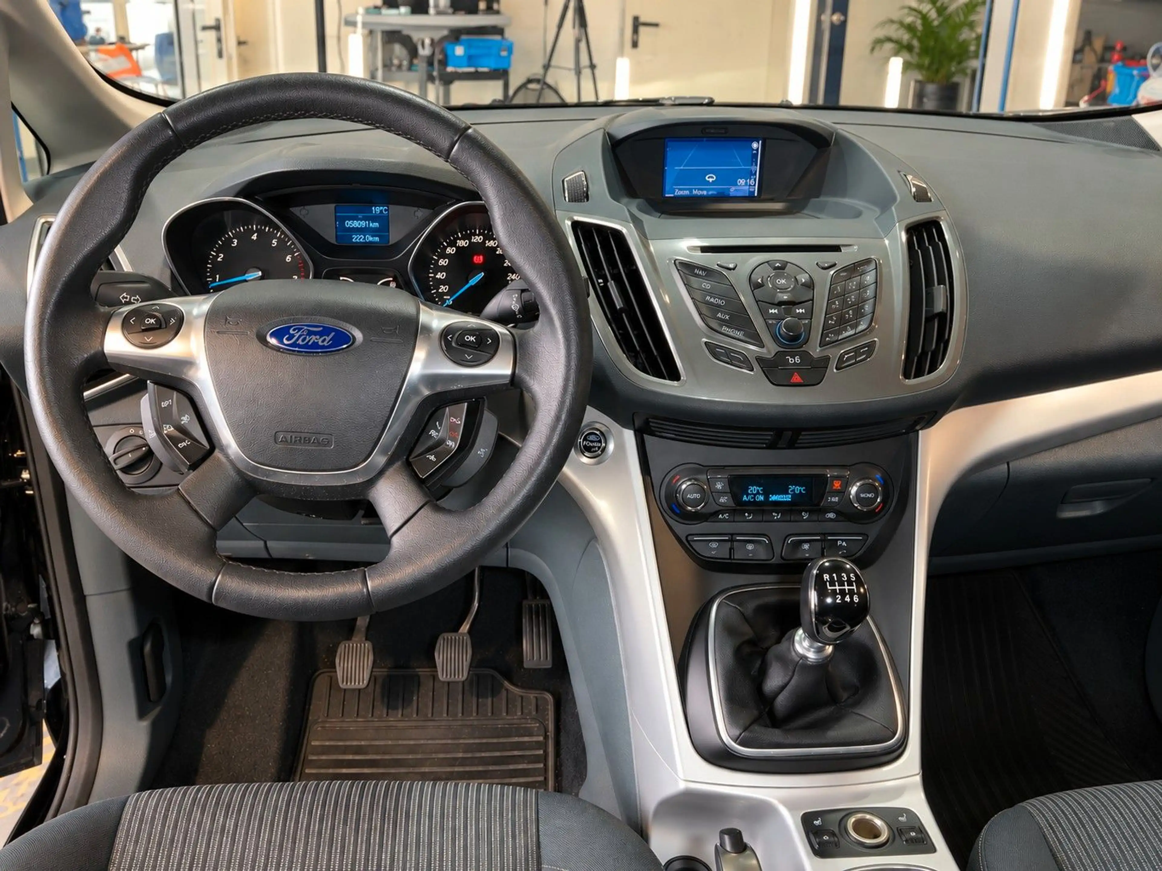 Ford Grand C-Max Grand C-MAX Titanium 1.HAND*SHZ*FSH*NAVI*BIXENON — photo 3