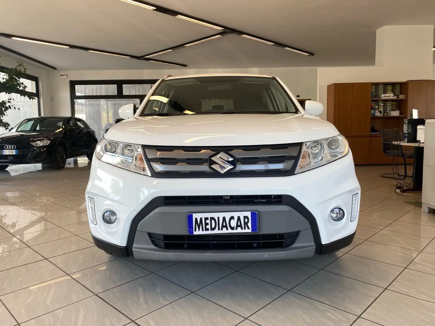 Suzuki Vitara 1.6 vvt V-Cool s&s 2wd Bianco - 2