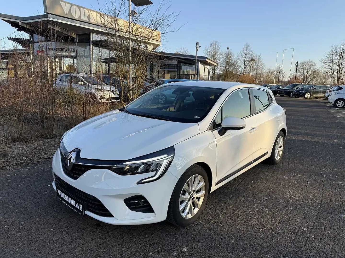 Renault Clio V Intens TCe90 LED PDC vo+hi+Kamera SHZ Klimatroni Weiß - 1