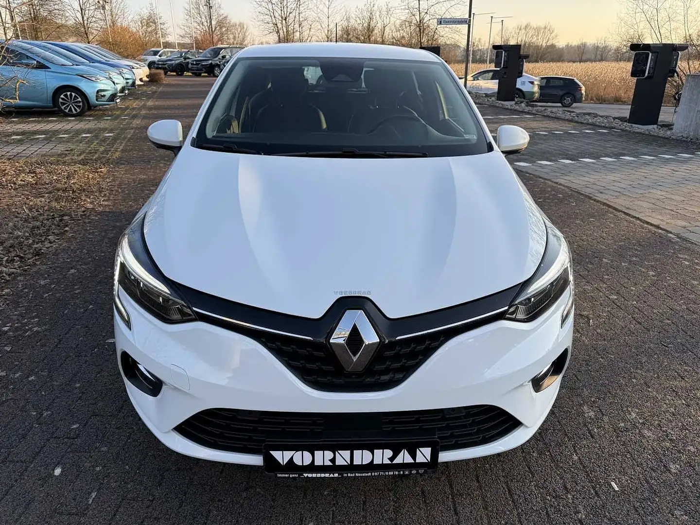 Renault Clio V Intens TCe90 LED PDC vo+hi+Kamera SHZ Klimatroni Weiß - 2