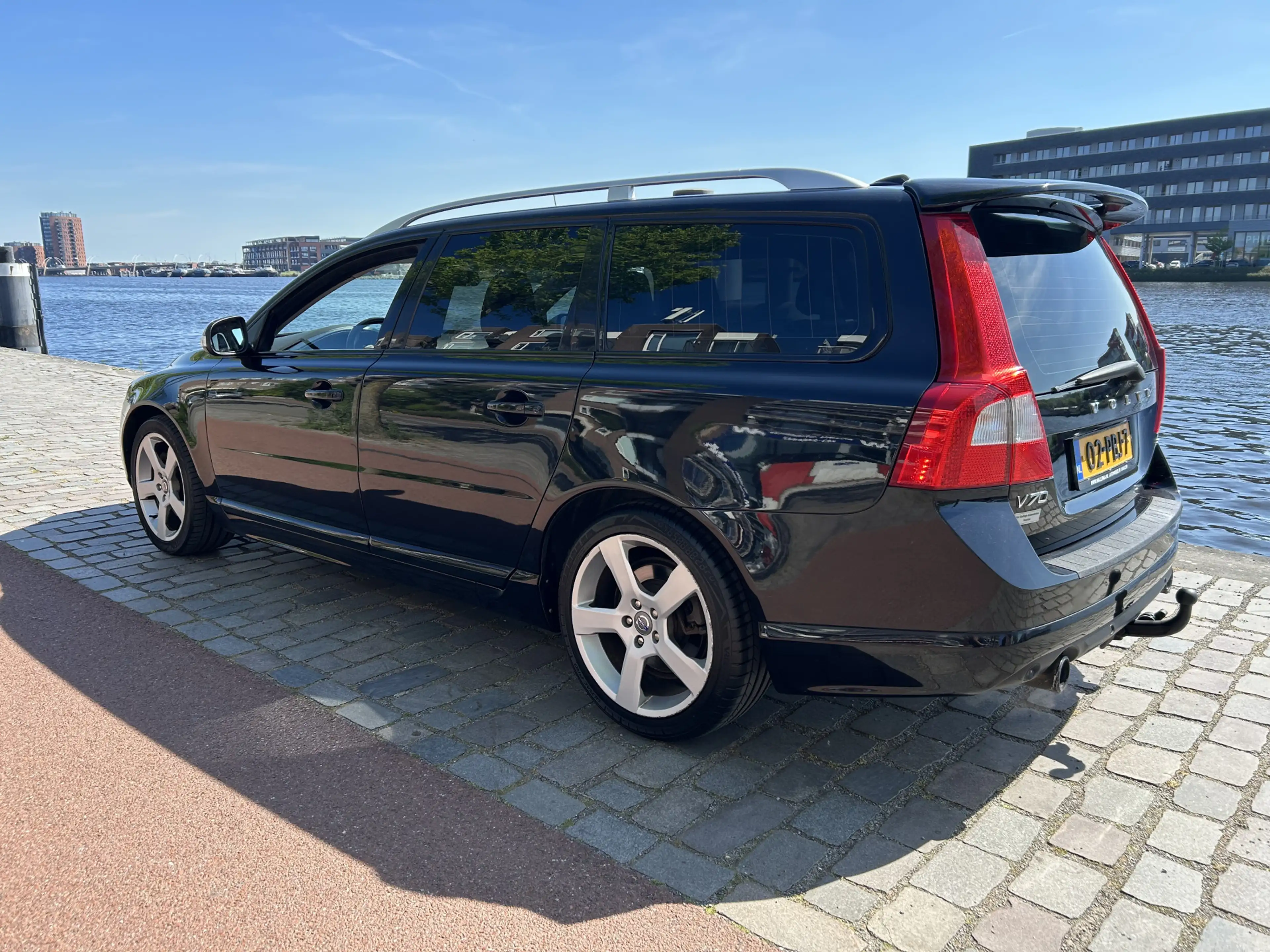 Volvo V70 2.0T R-Edition airco/ecc leer navigatie apk — photo 5