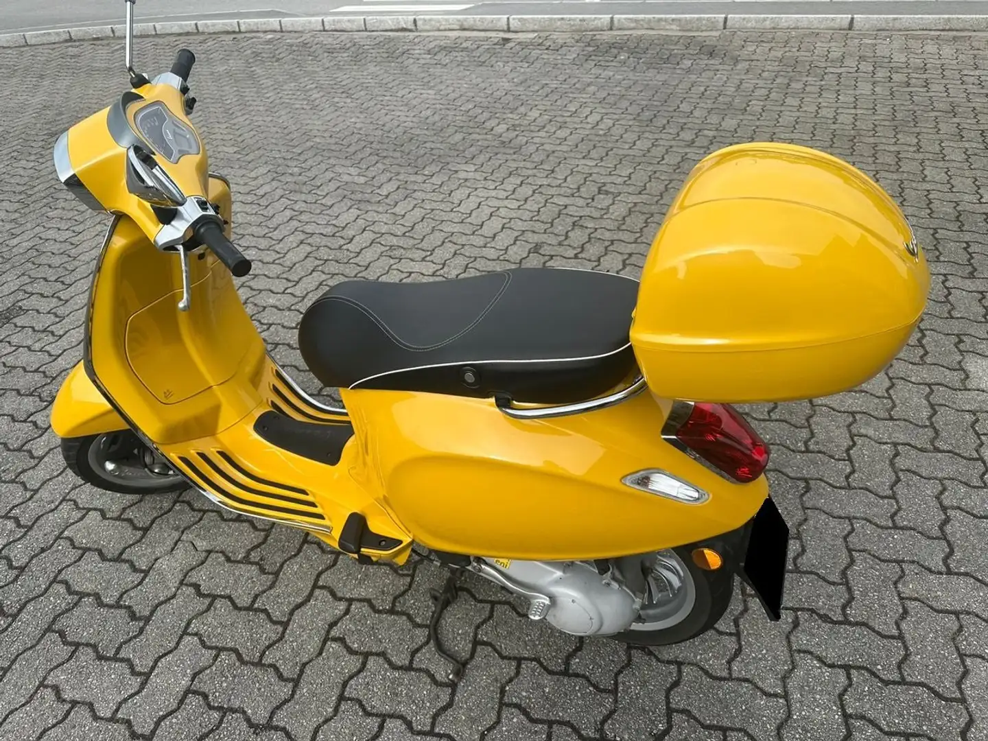 Vespa Sprint 50 vespa Sprint 50 Żółty - 1