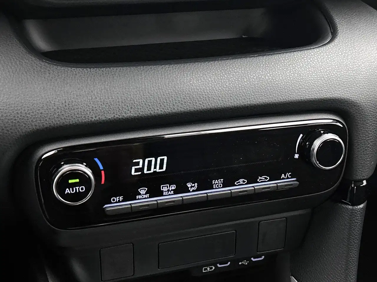 Toyota Yaris 2026 — фото 11