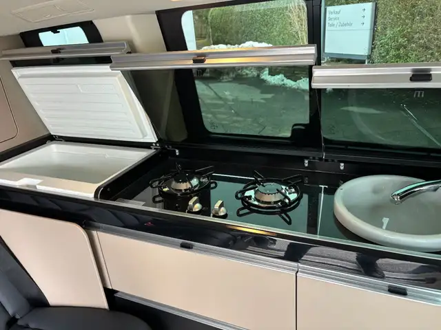 Mercedes-Benz Marco Polo 300 d 4MATIC LED PTS AMG Night Stdhzg Ansicht 10