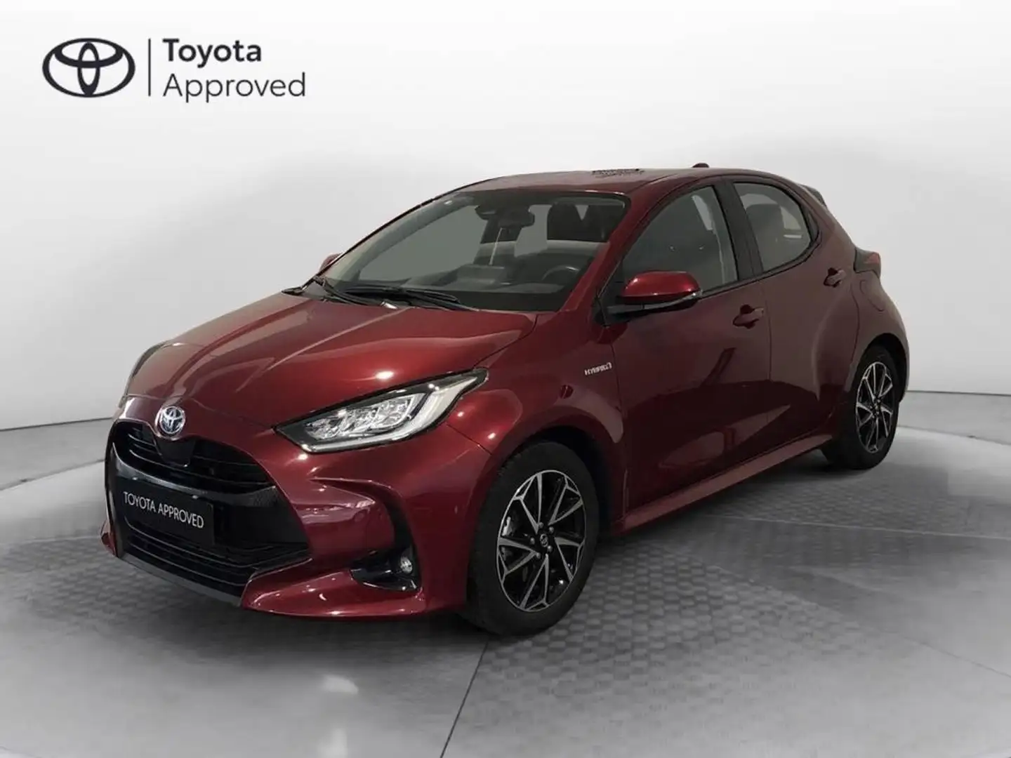 Toyota Yaris 1.5 hybrid Trend Rosso - 1