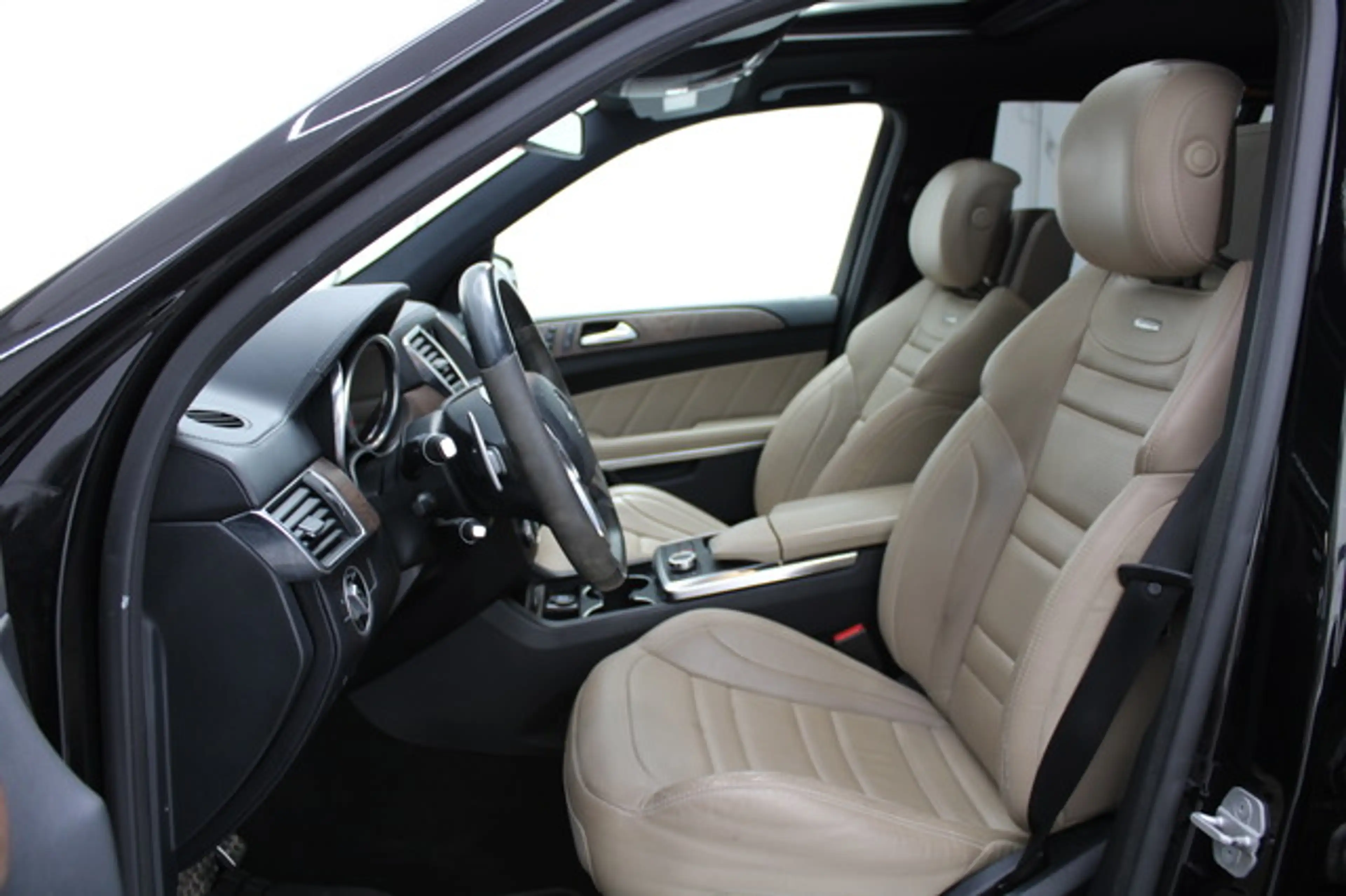Mercedes-Benz GL 63 AMG 4Matic 7.Sitz/NAVI/KAMERA/H&K/PDC/LED — photo 6