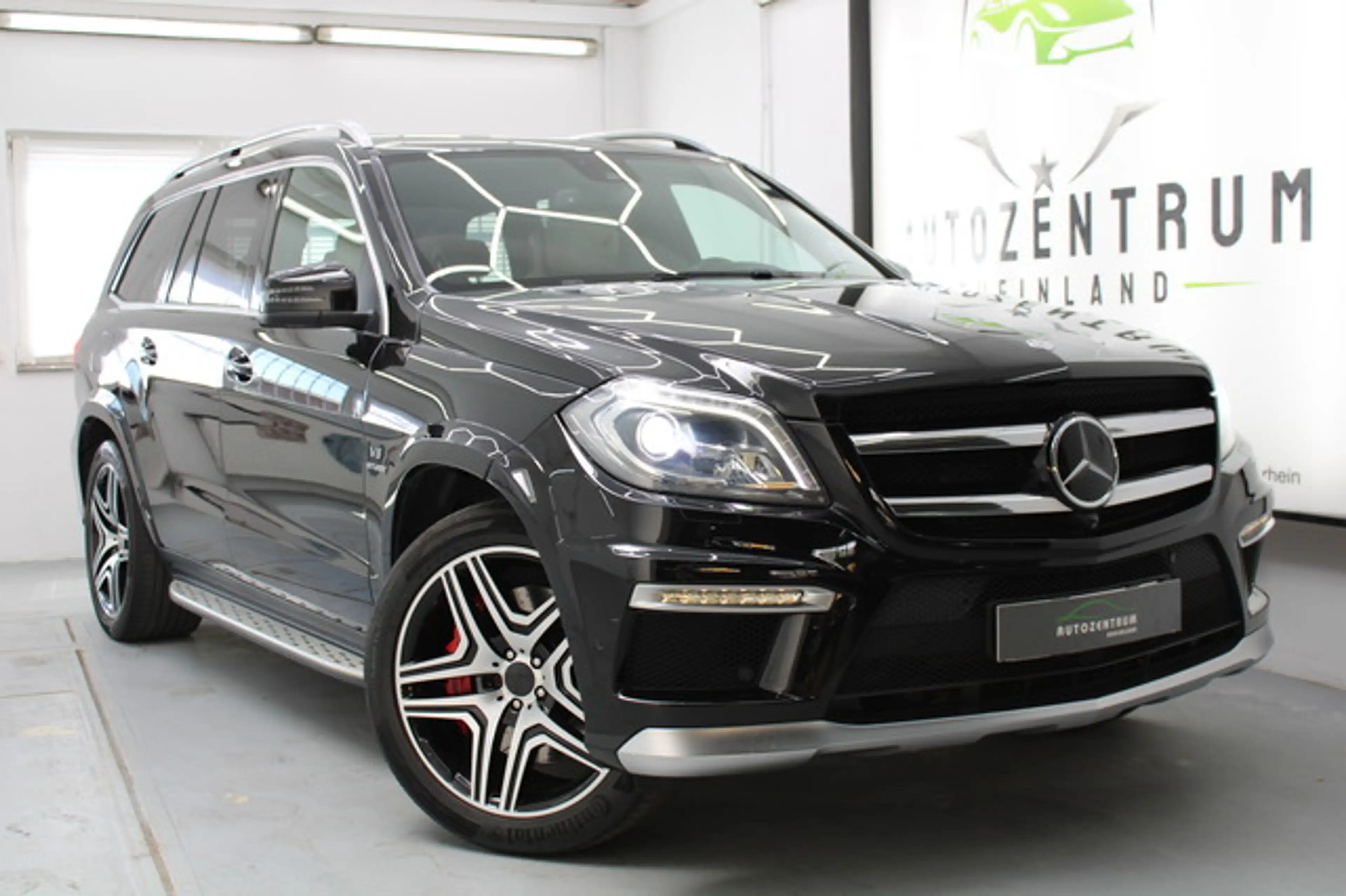 Mercedes-Benz GL 63 AMG 4Matic 7.Sitz/NAVI/KAMERA/H&K/PDC/LED — photo 3