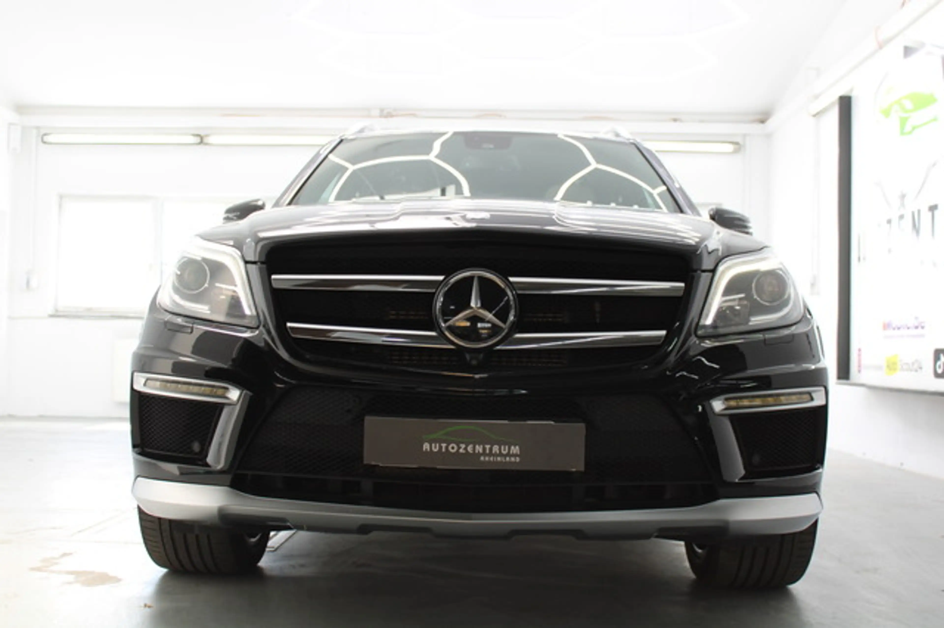 Mercedes-Benz GL 63 AMG 4Matic 7.Sitz/NAVI/KAMERA/H&K/PDC/LED — photo 2
