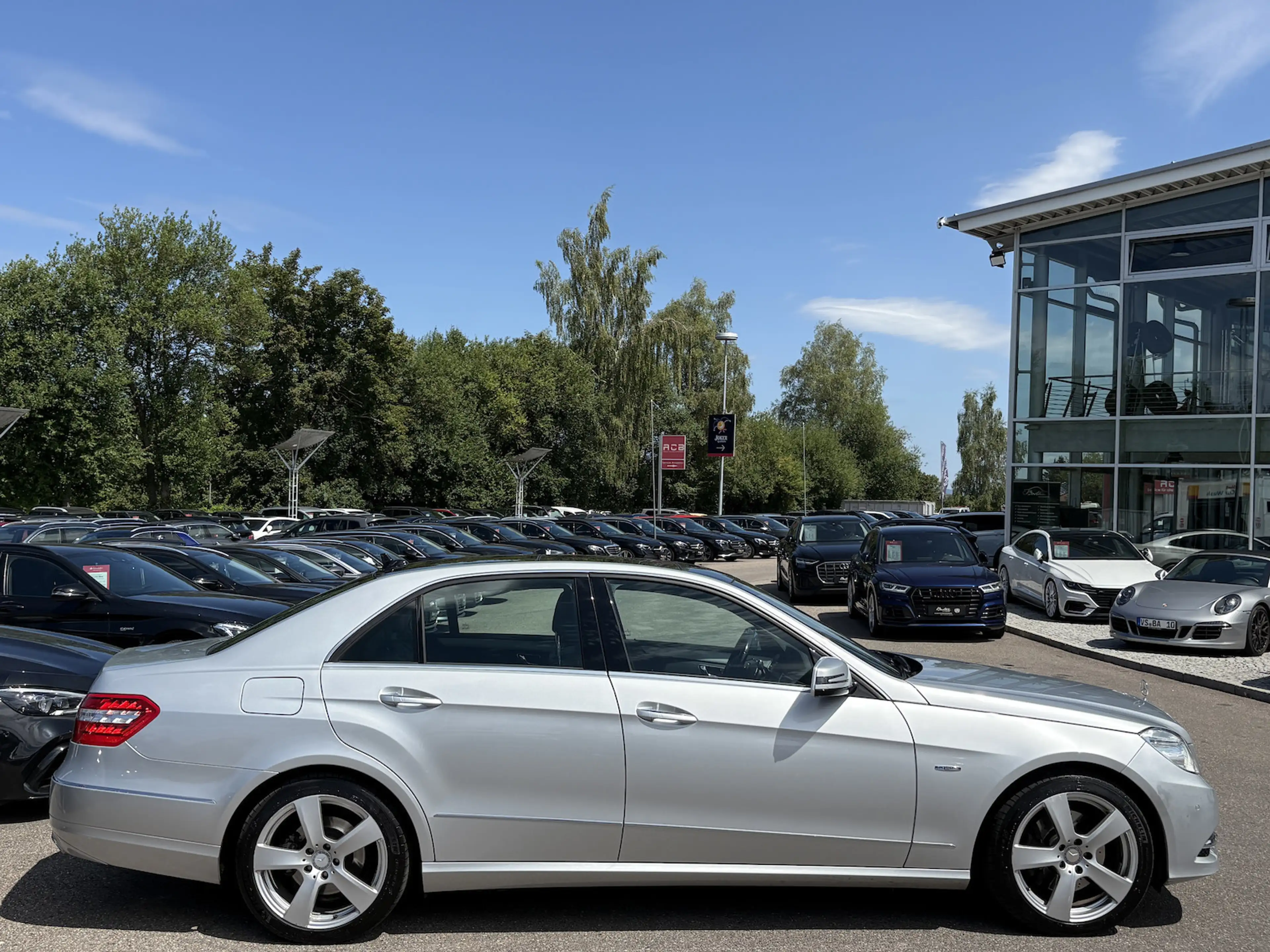 Mercedes-Benz E 350 CDI 4Matic KAMERA/PANO/MEMORY/NAVI/SHZ/AHK — photo 8