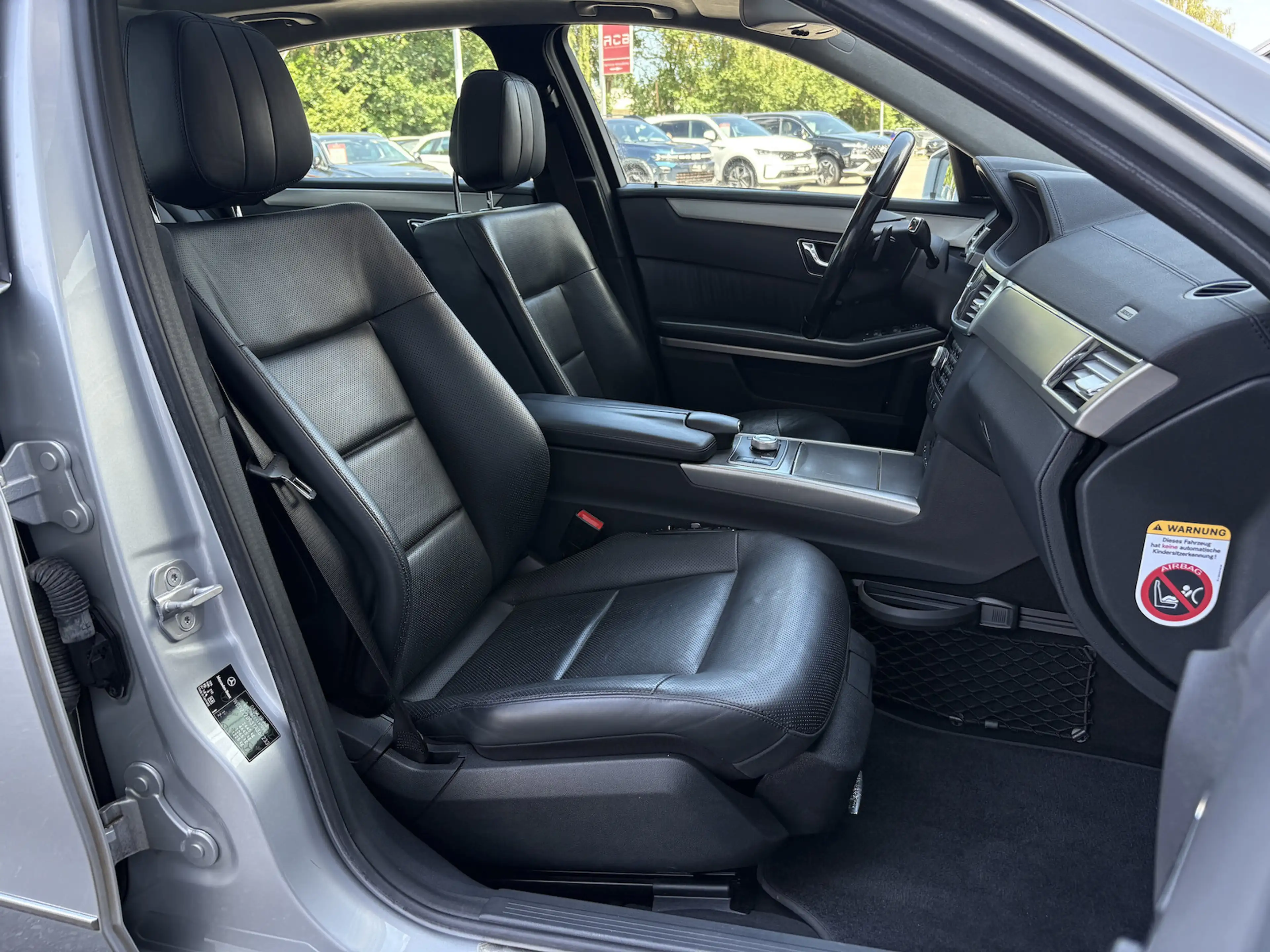 Mercedes-Benz E 350 CDI 4Matic KAMERA/PANO/MEMORY/NAVI/SHZ/AHK — photo 13