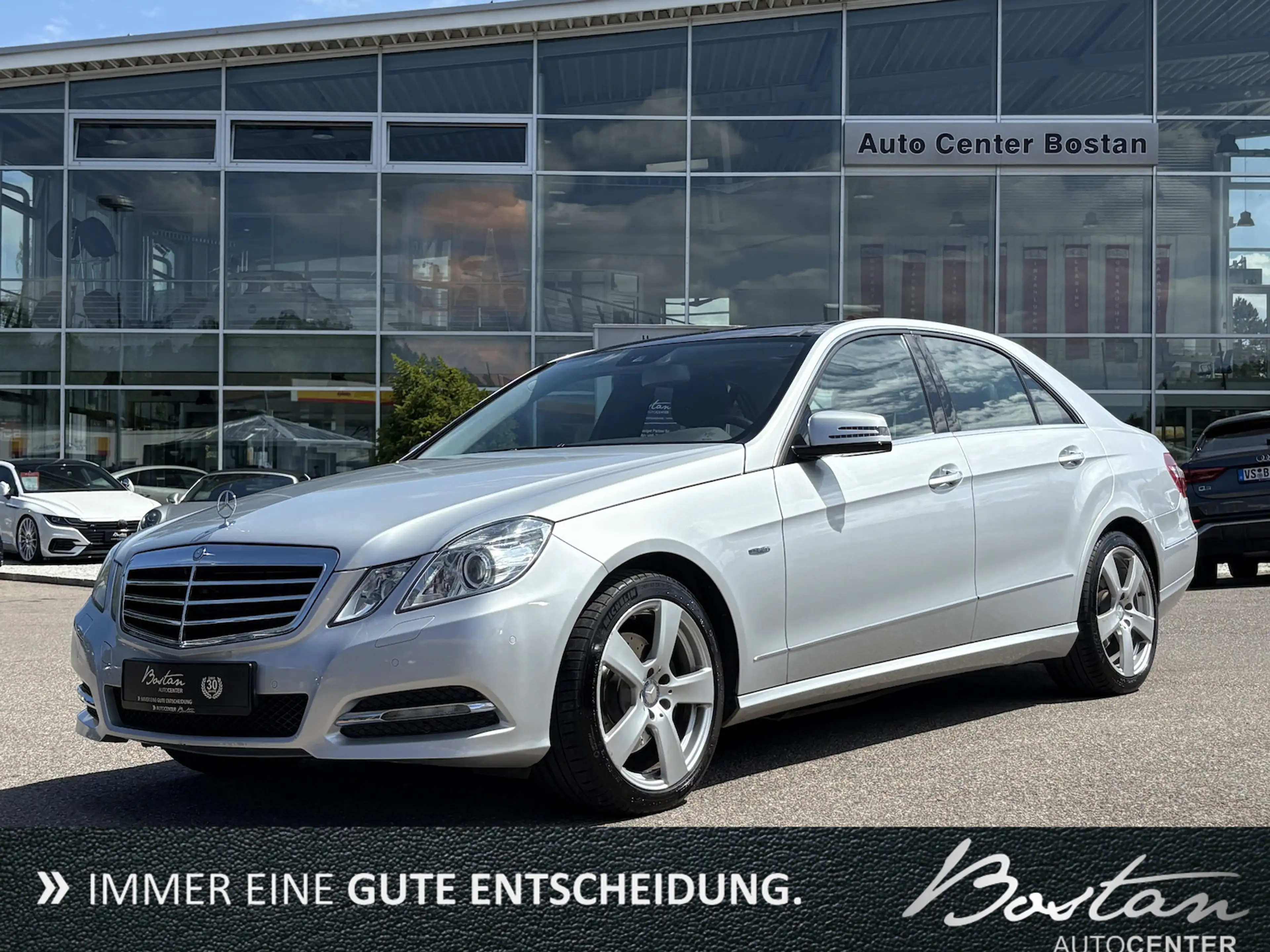 Mercedes-Benz E 350 CDI 4Matic KAMERA/PANO/MEMORY/NAVI/SHZ/AHK