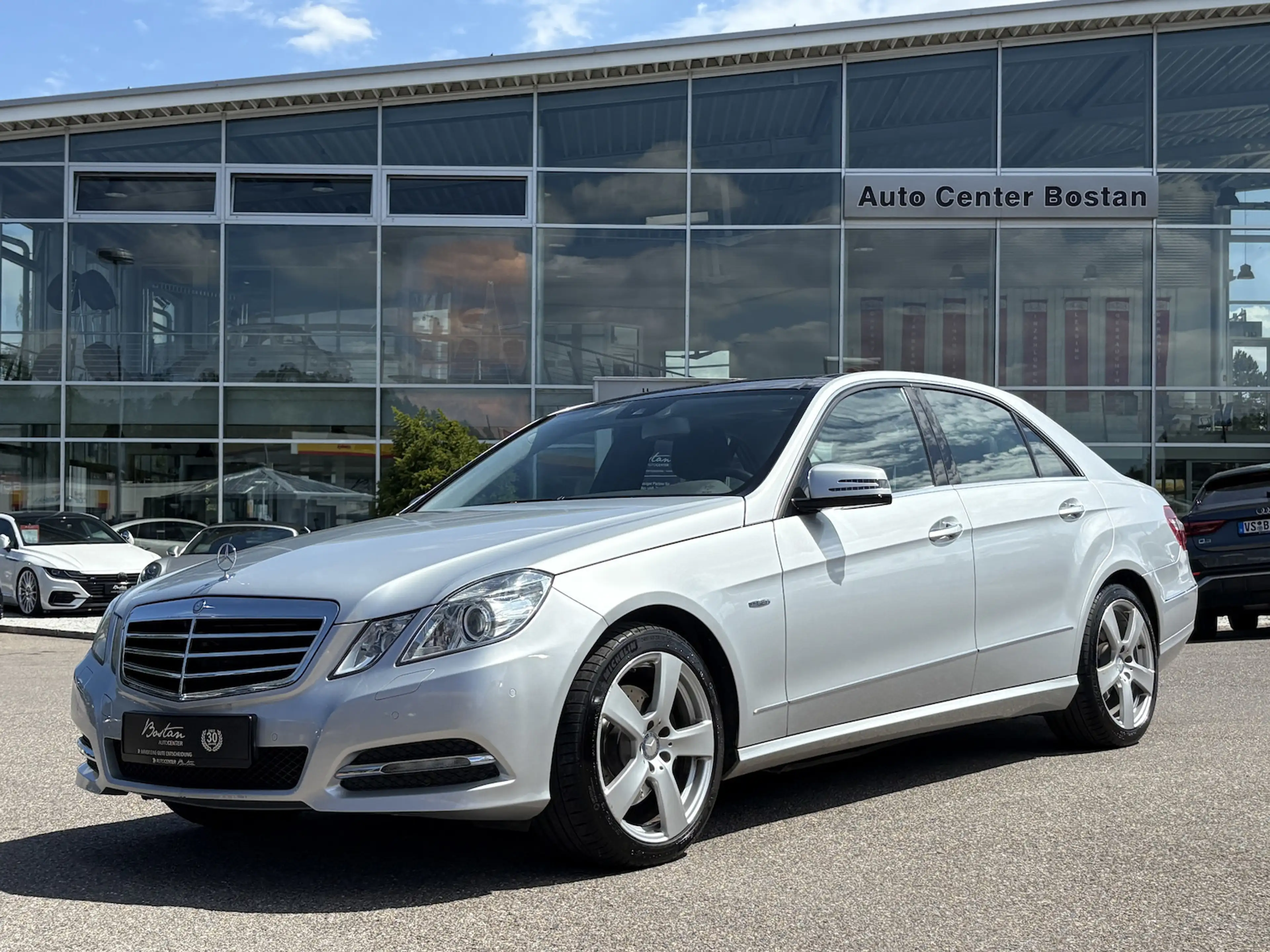 Mercedes-Benz E 350 CDI 4Matic KAMERA/PANO/MEMORY/NAVI/SHZ/AHK — photo 2