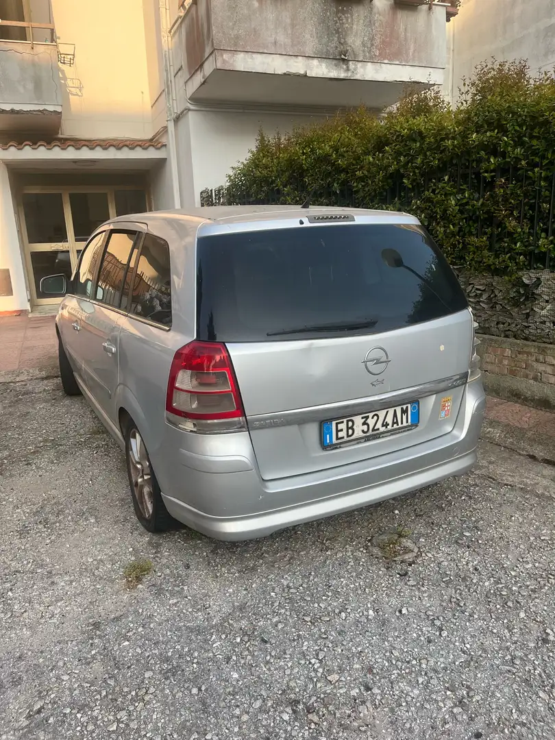 Opel Zafira 1.8 Cosmo Gpl-tech 140cv Szürke - 2