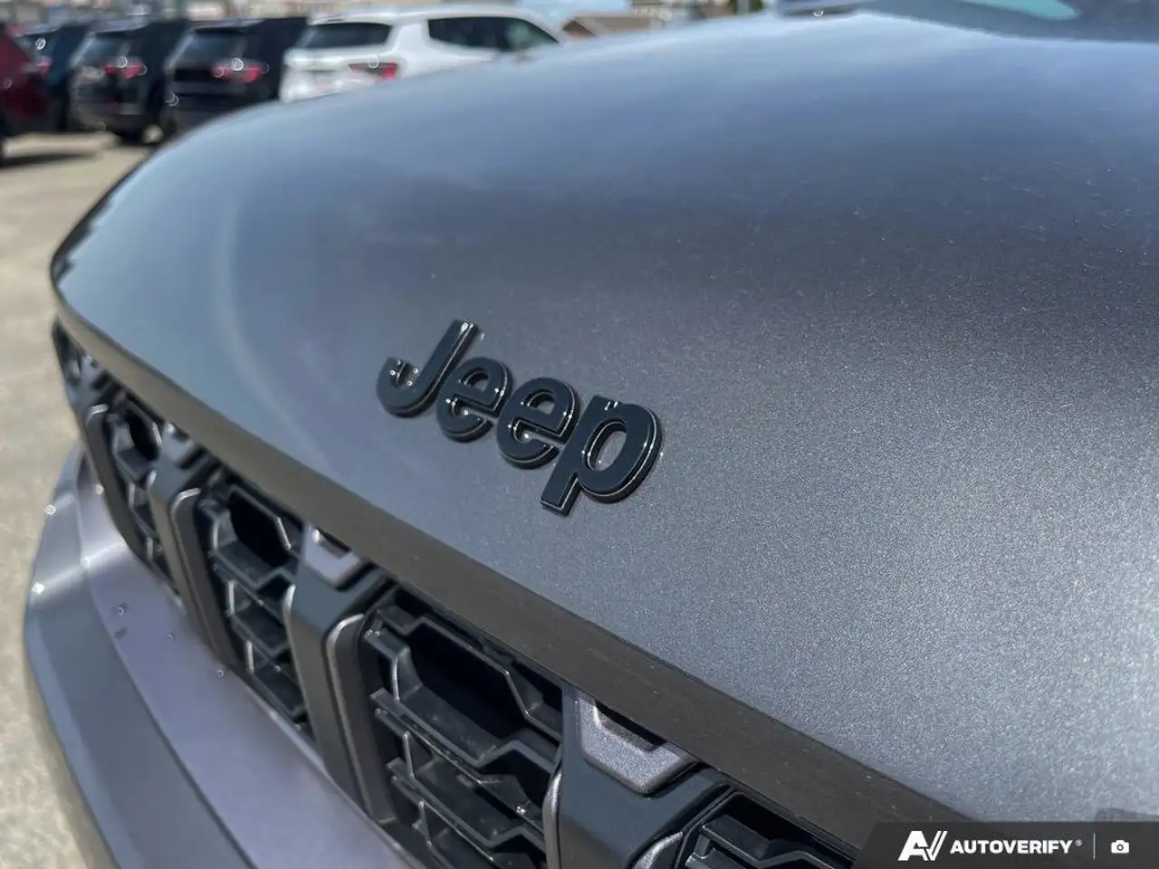 Jeep Grand Cherokee снимка Jeep Grand Cherokee