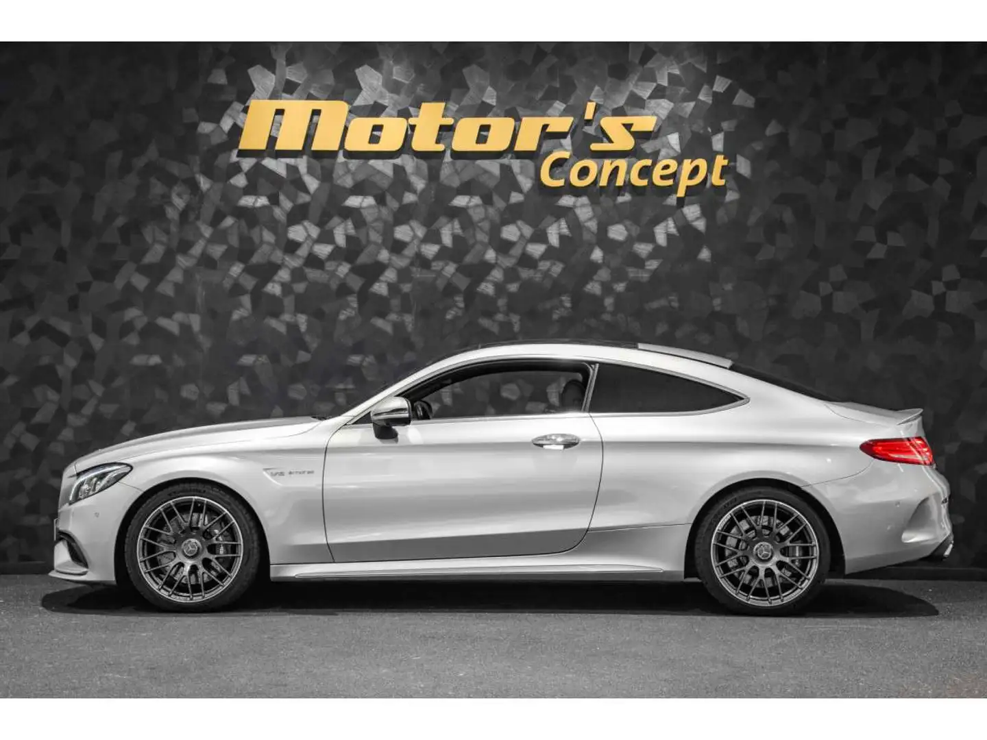 Mercedes-Benz C 63 AMG Coupé 4.0 V8 Bi-Turbo Gris - 2