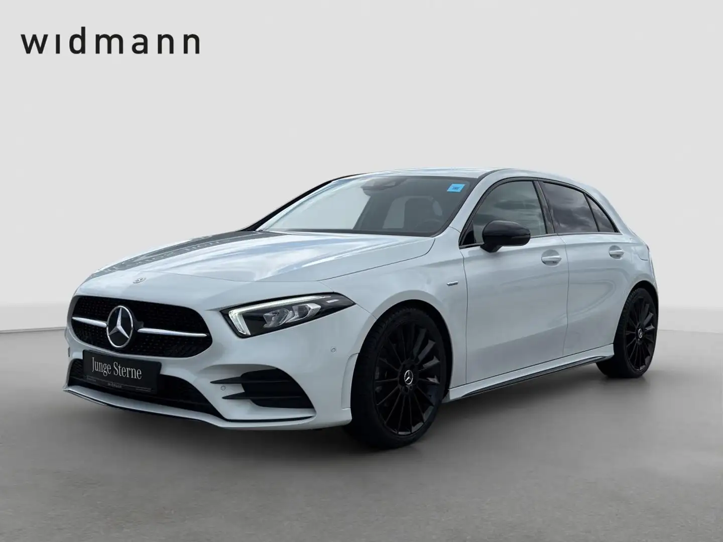 Mercedes-Benz A 180 *AMG*Navi*PTS*Rückfahrkamera*Automatik*SHZ Weiß - 1