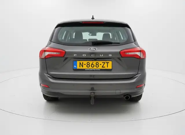 Ford Focus view 9