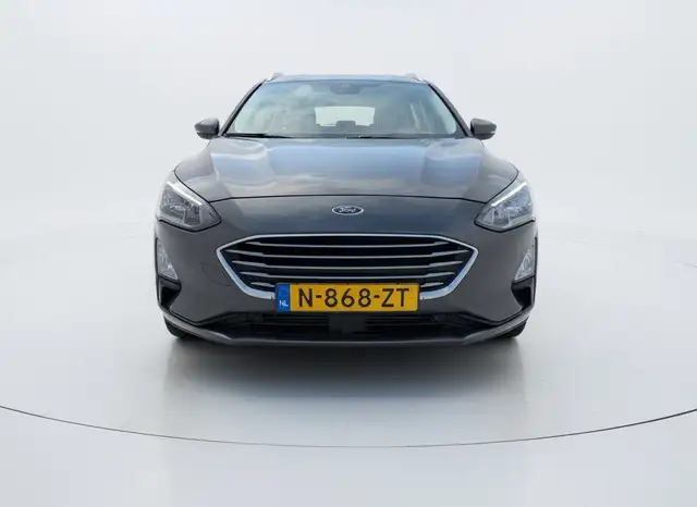 Ford Focus view 6