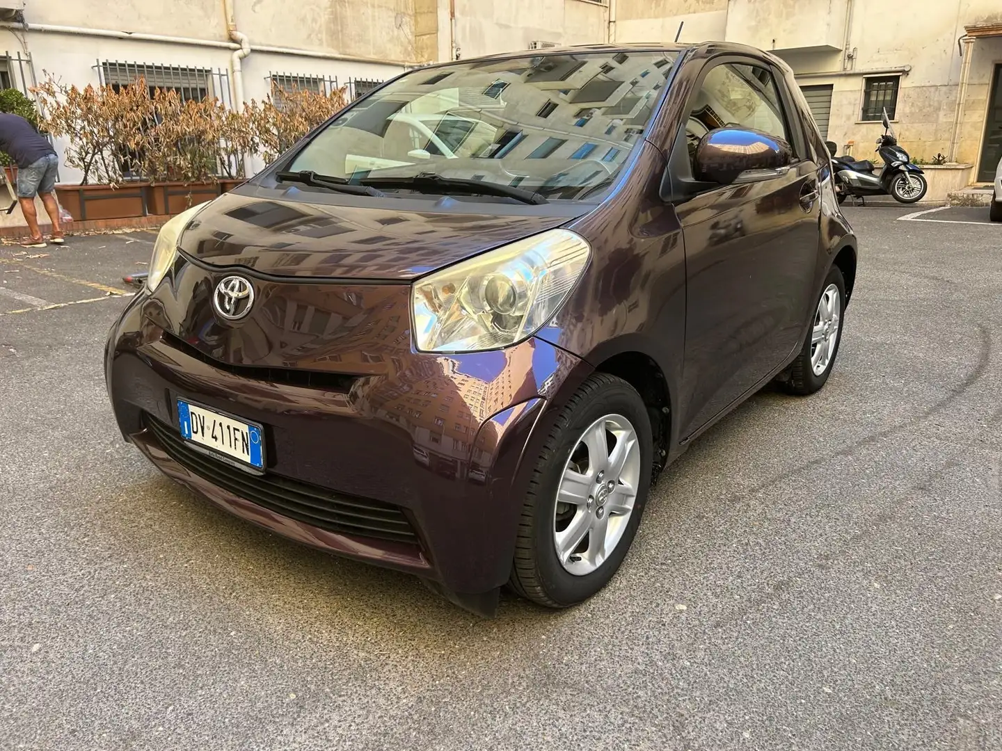 Toyota iQ iQ 1.0 cvt (multidrive) Fialová - 2