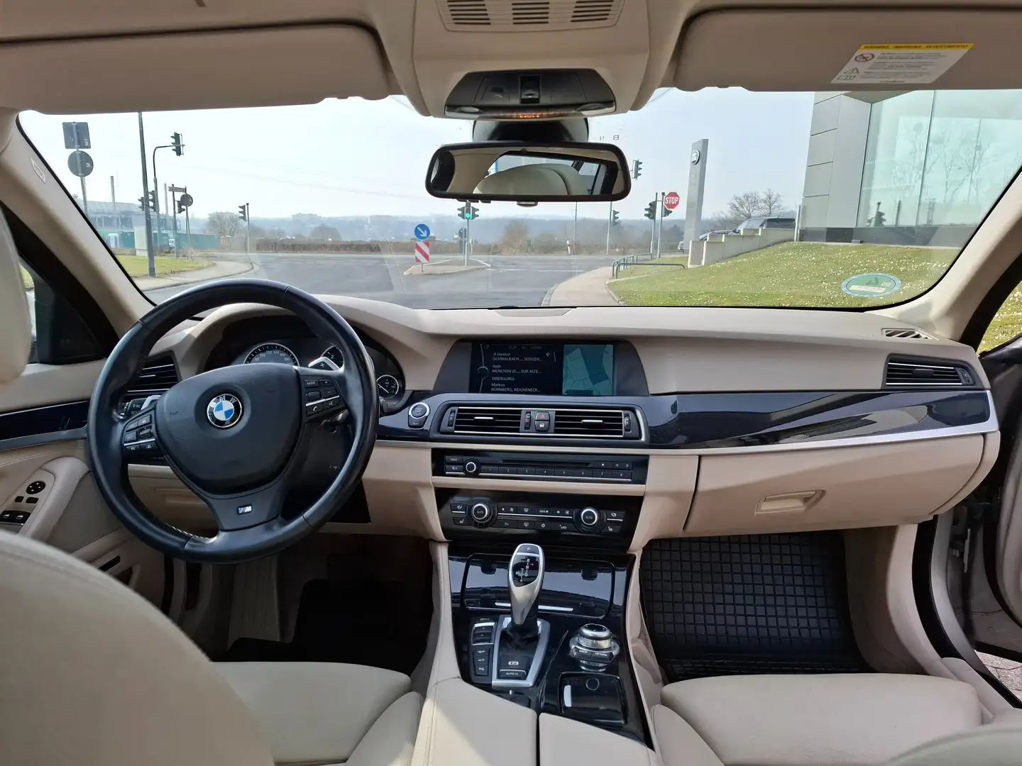 BMW 535 5er Touring Diesel 535d xDrive Touring Sport-Aut. Silber - 2