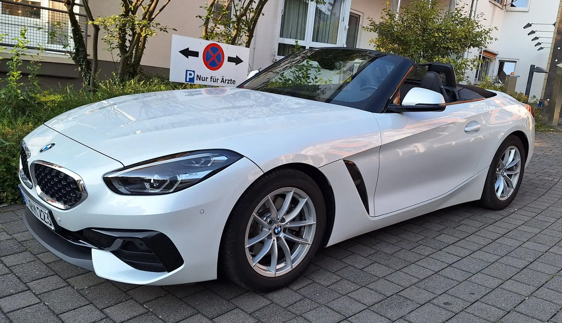 BMW Z4 sDrive 20 i Advantage Weiß - 1