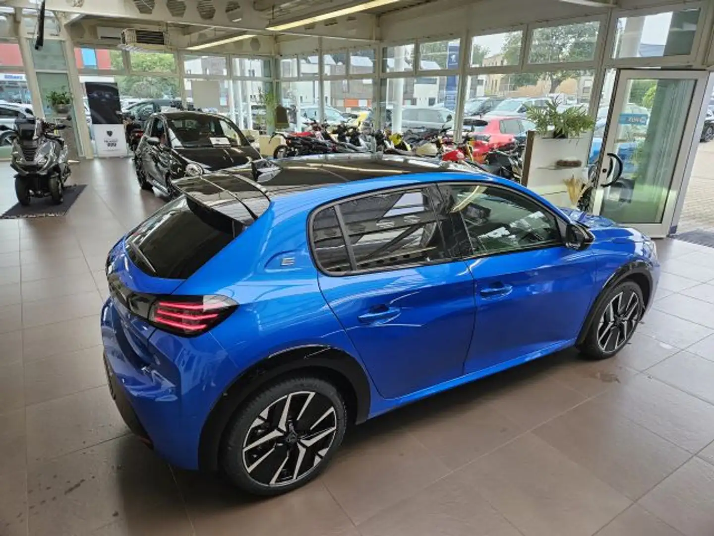 Peugeot 208 Elektromotor 156 GT Bleu - 2