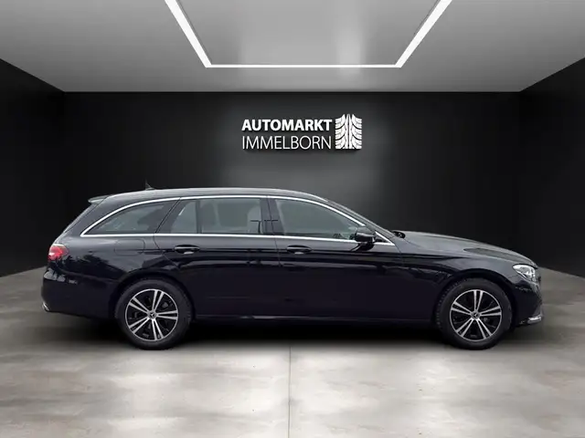 Mercedes-Benz E-Class view 7