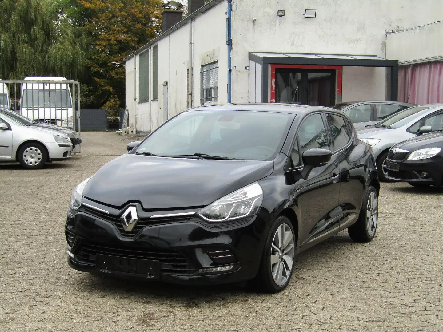 Renault Clio IV Limited Schwarz - 2