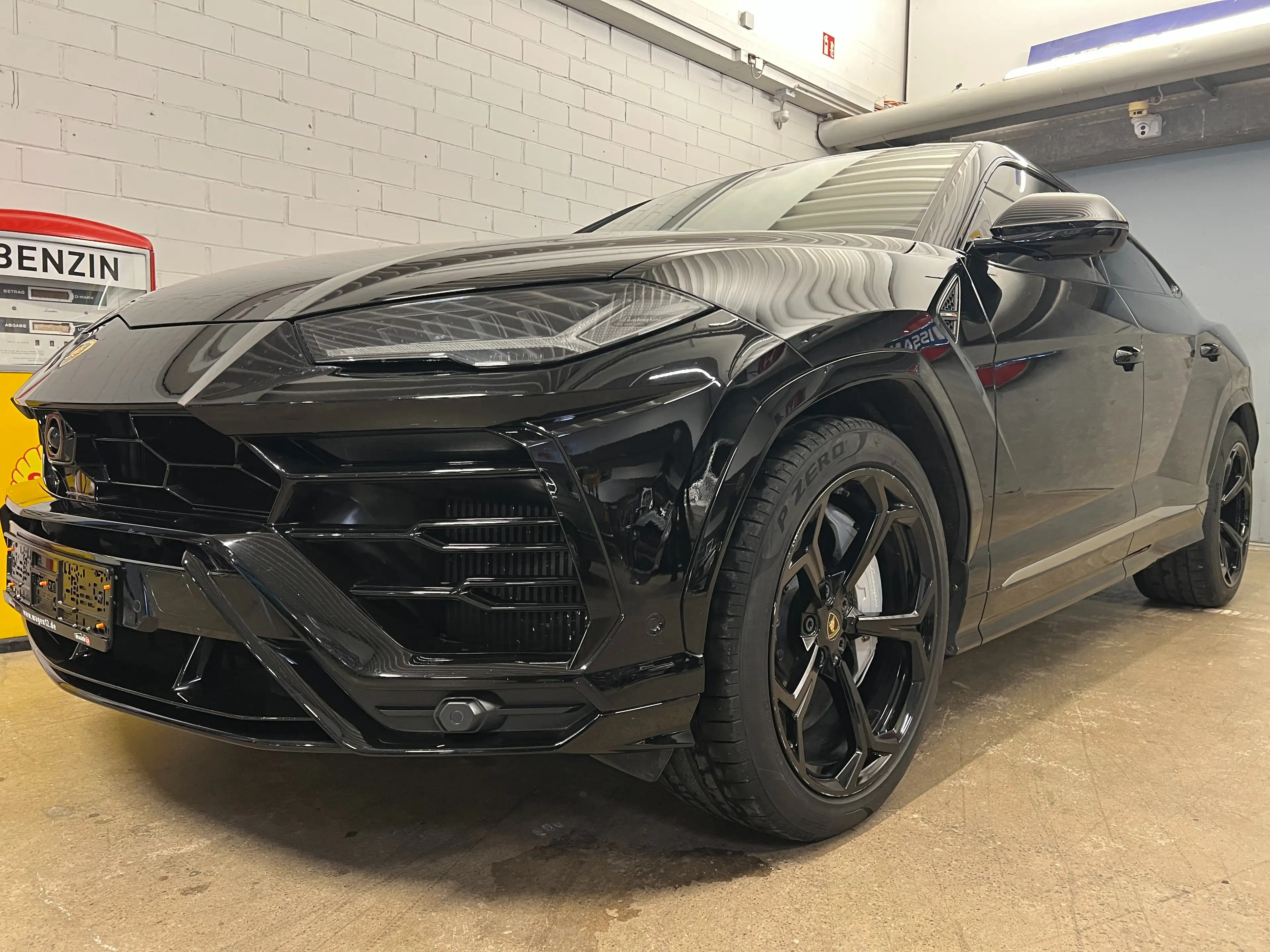 Lamborghini Urus — photo 2