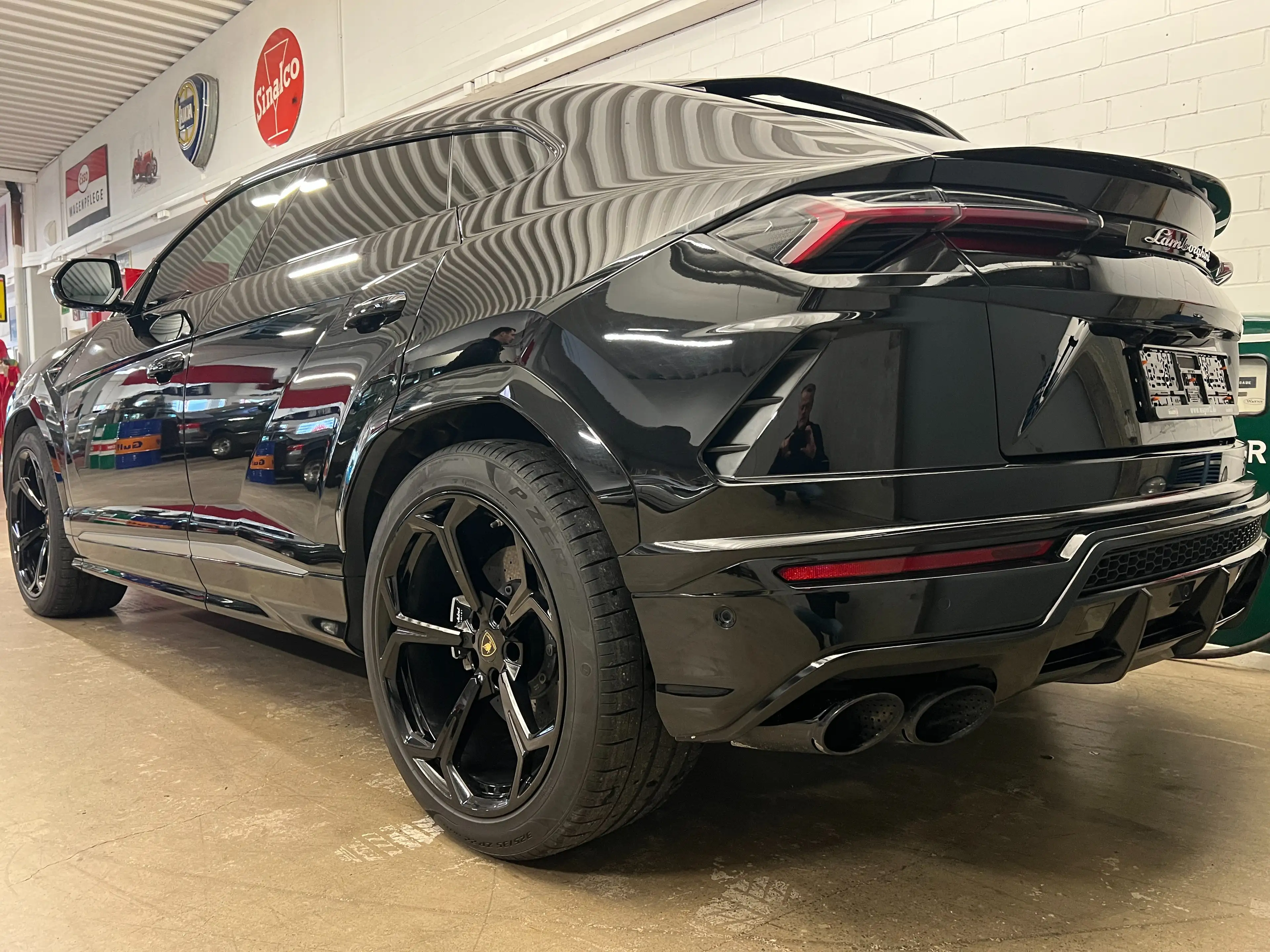 Lamborghini Urus — photo 14