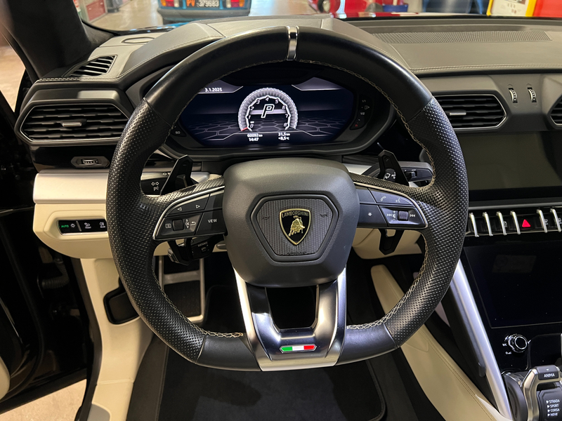 Lamborghini Urus — photo 7