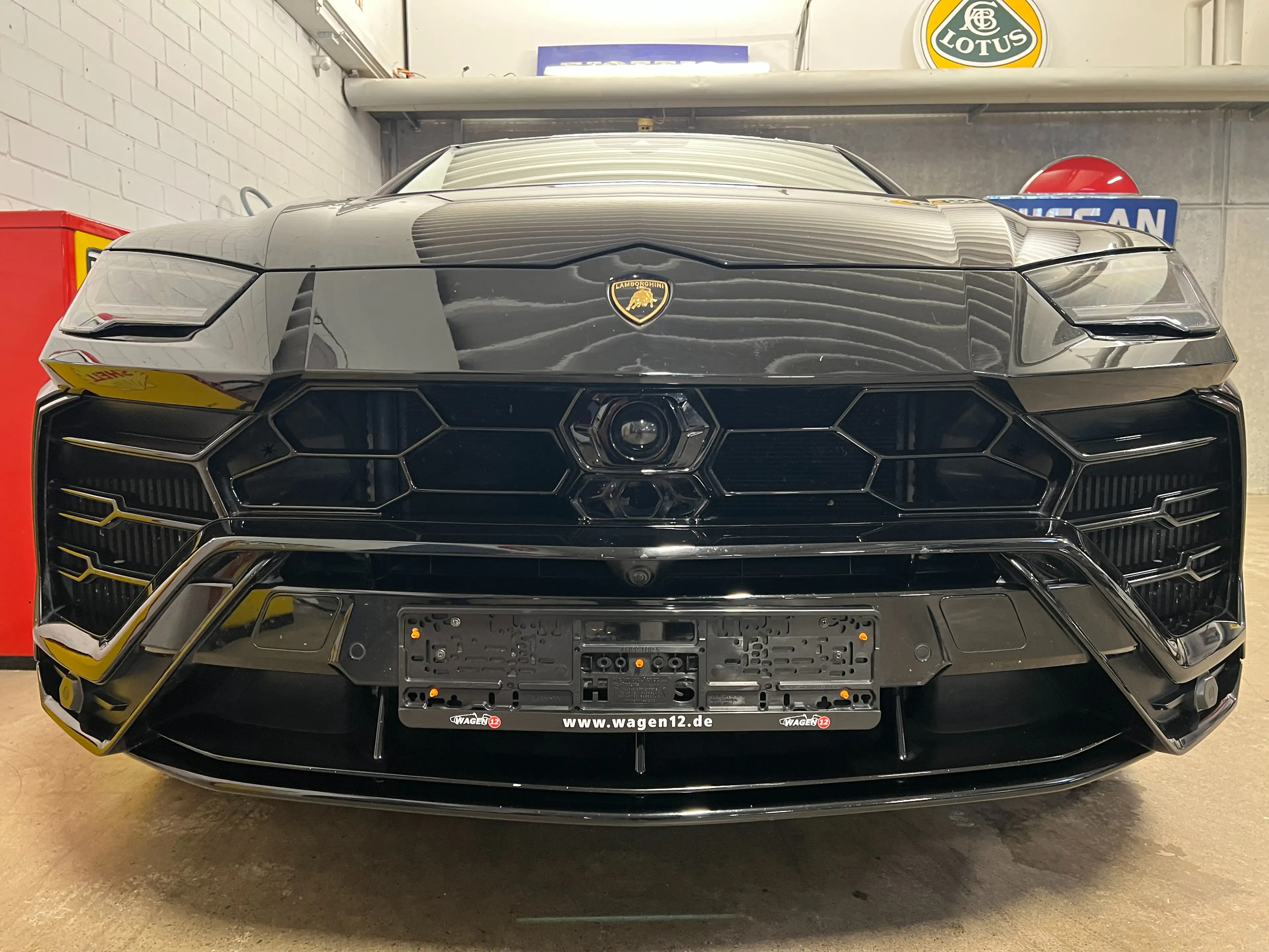 Lamborghini Urus — photo 3