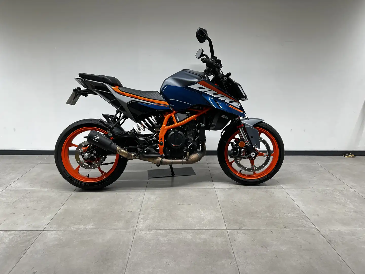 KTM 390 Duke Bleu - 1