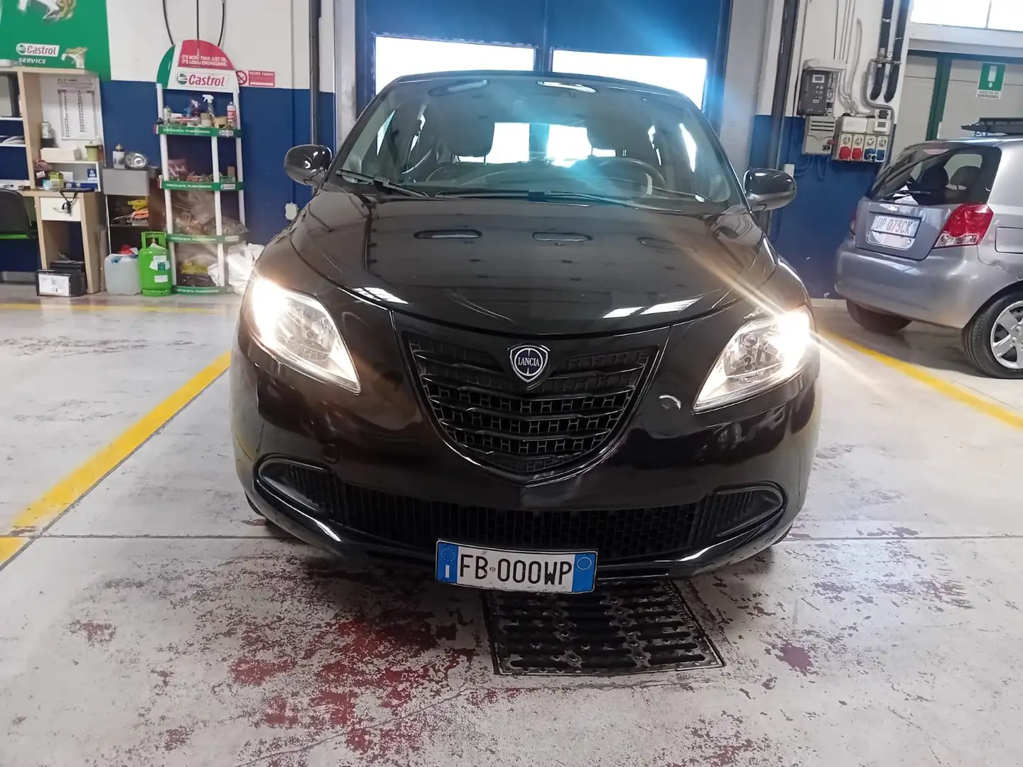 Lancia Ypsilon Ypsilon 1.2 8v S MomoDesign 69cv E6 Nero - 2