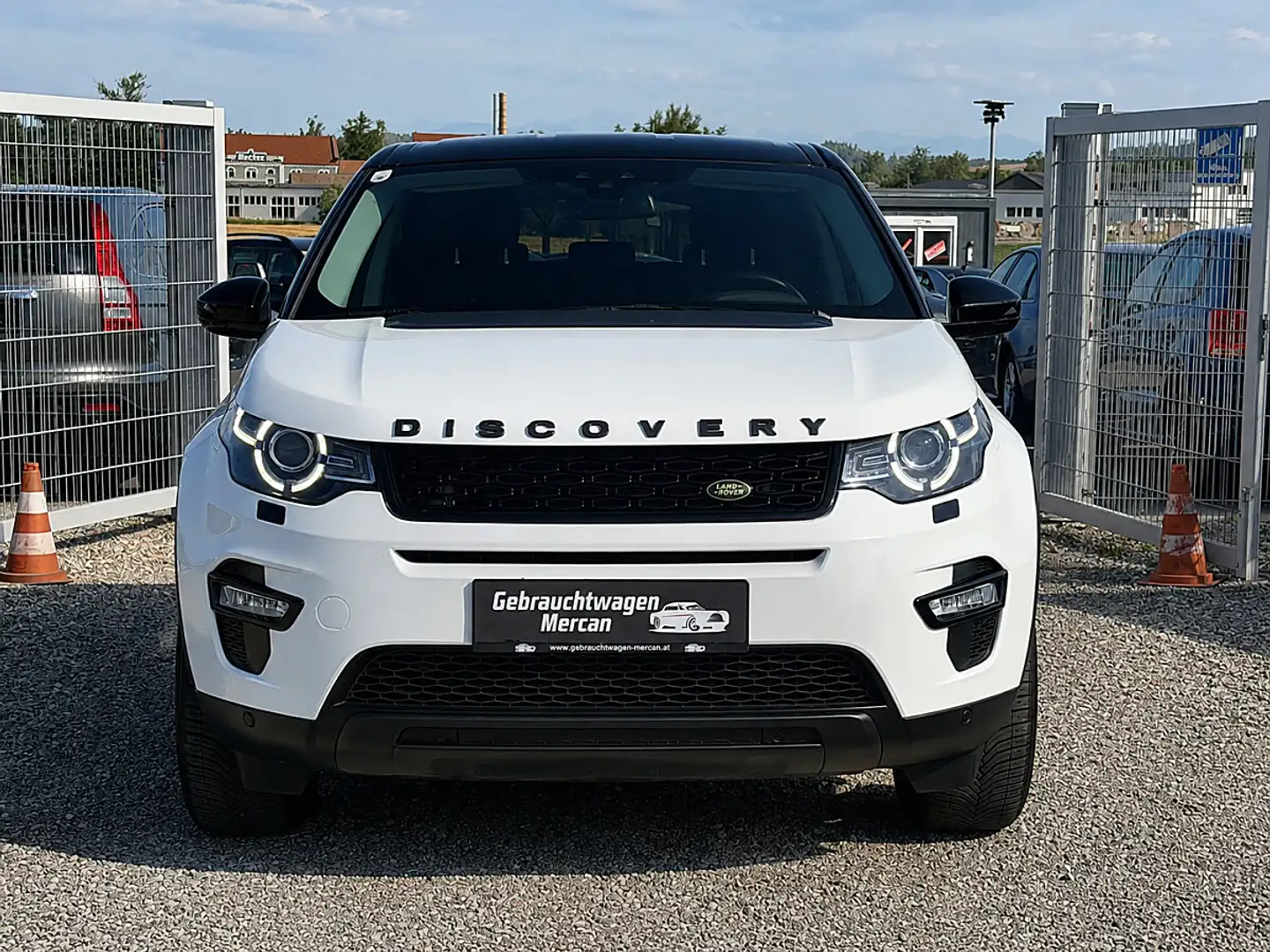 Land Rover Discovery Sport 2,0 7-Sitze!! TD4 4WD Pure Aut. Weiß - 2