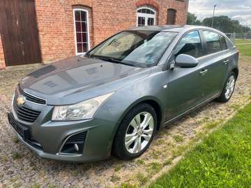 Hatchback LTZ*1.Hand/Navi/Tempomat/TÜV NEU