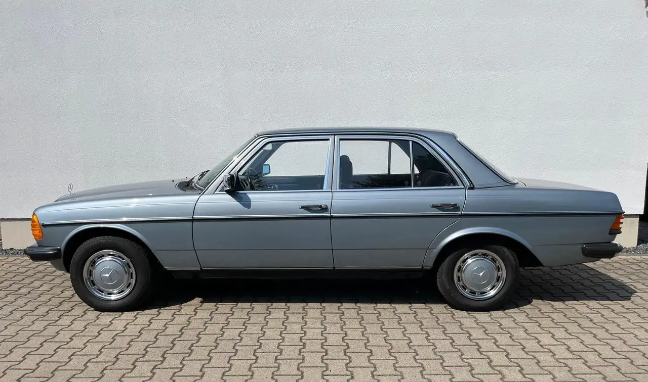 Mercedes-Benz 200 W123 Automatik H-Kennzeichen, foto 3