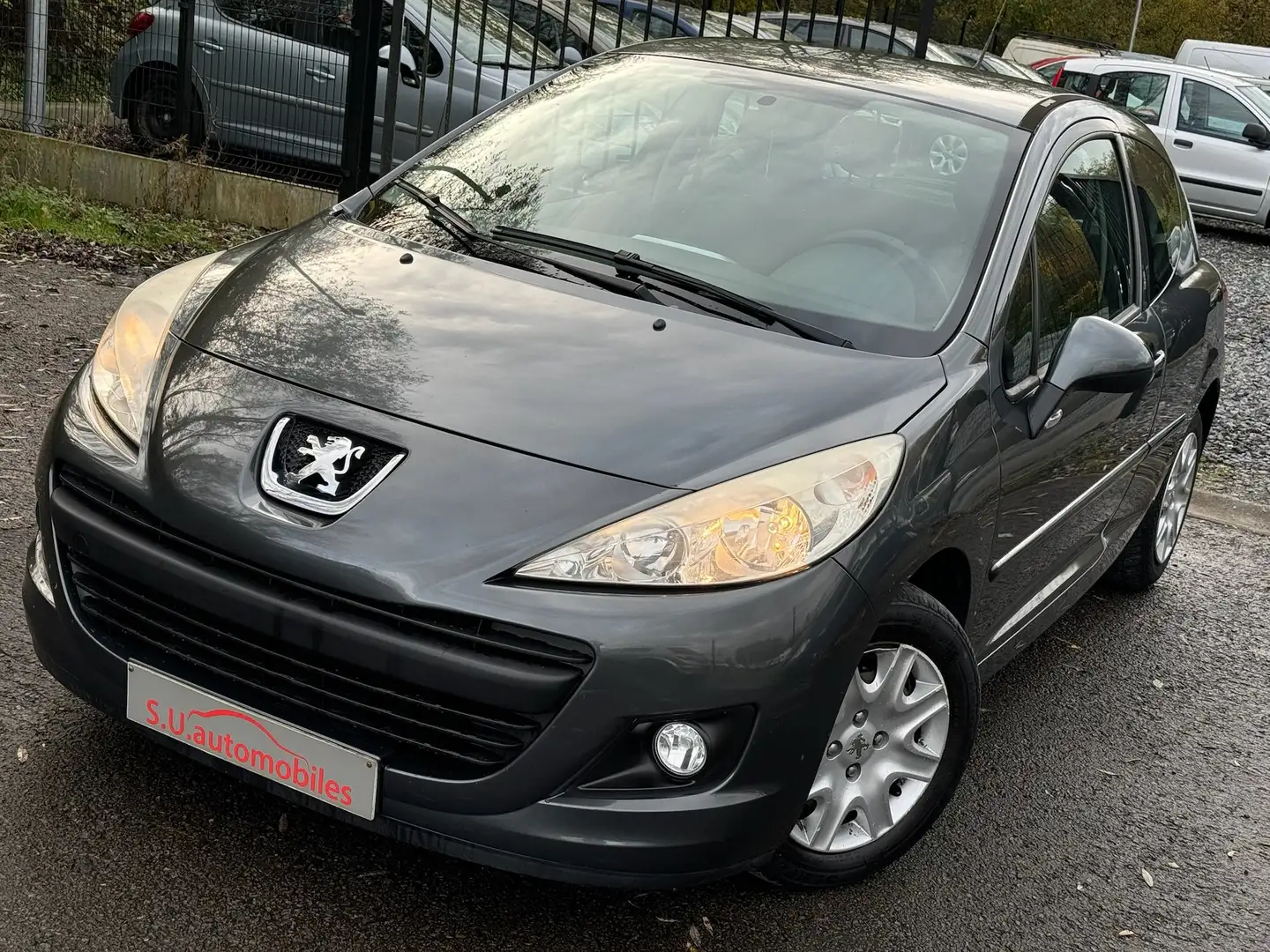 Peugeot 207 + 1.4 Hdi 99.500Km / Clim/ V.E/ V.C./ GAR12 M Gris - 1