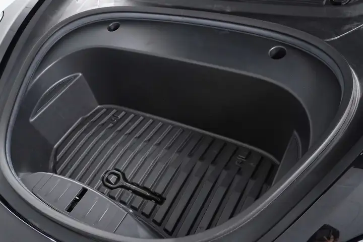 Tesla Model 3 2022, foto 29