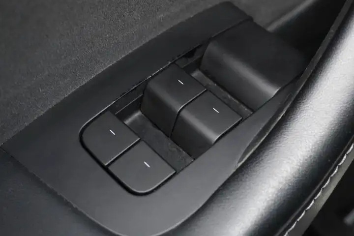 Tesla Model 3 2022, foto 24