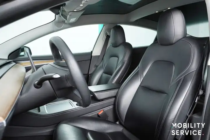 Tesla Model 3 2022, foto 8