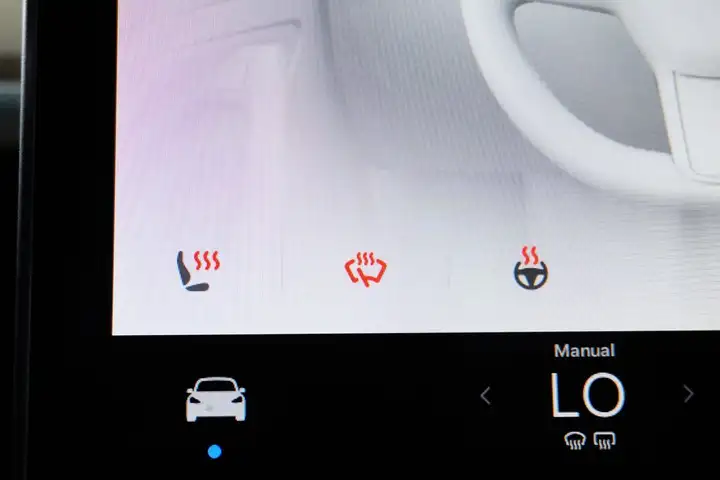 Tesla Model 3 2022, foto 22