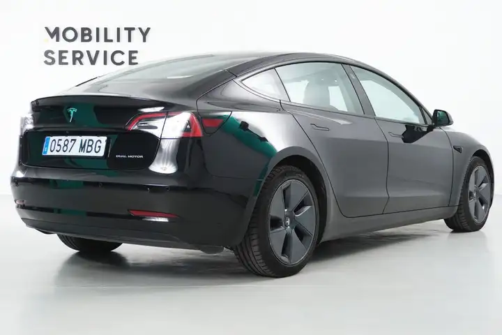 Tesla Model 3 2022, foto 3