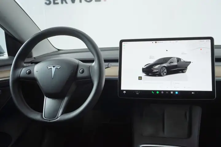 Tesla Model 3 2022, foto 12