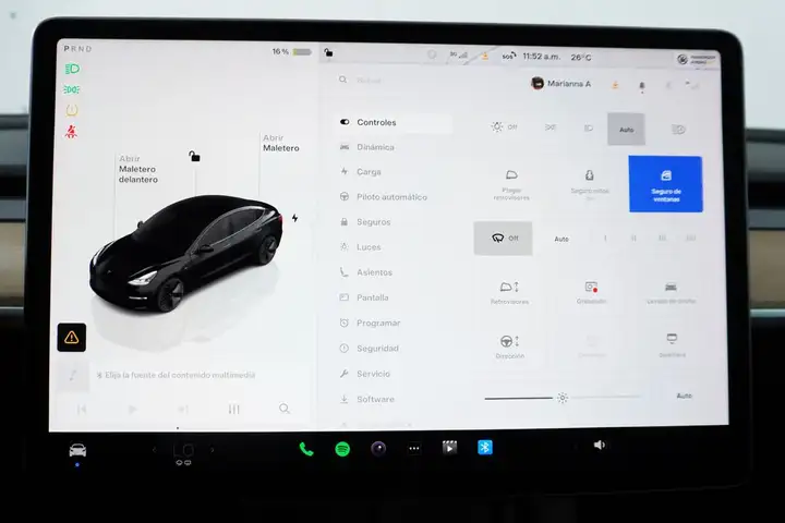 Tesla Model 3 2022, foto 19
